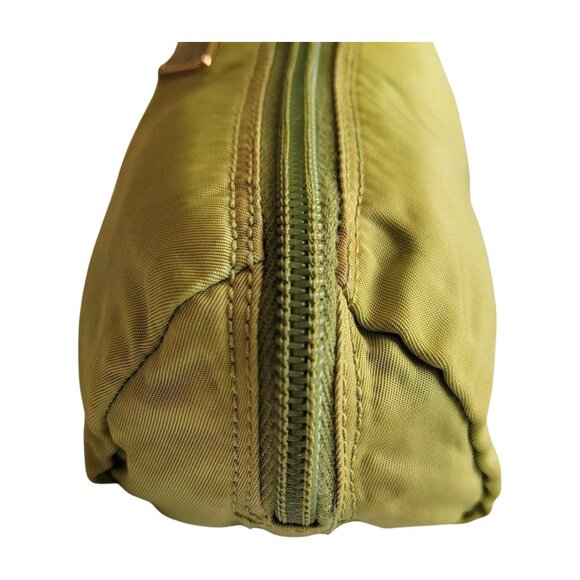 Authentic Prada Nylon Cosmetic Case – Apple Green Plastic Zipper w Leather Pull - Picture 2 of 11